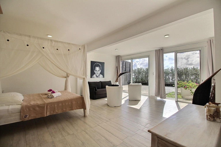 Bedroom 2, Villa Agape, Le Diamant