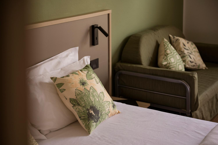 Bedroom 4, Coste, Brescia