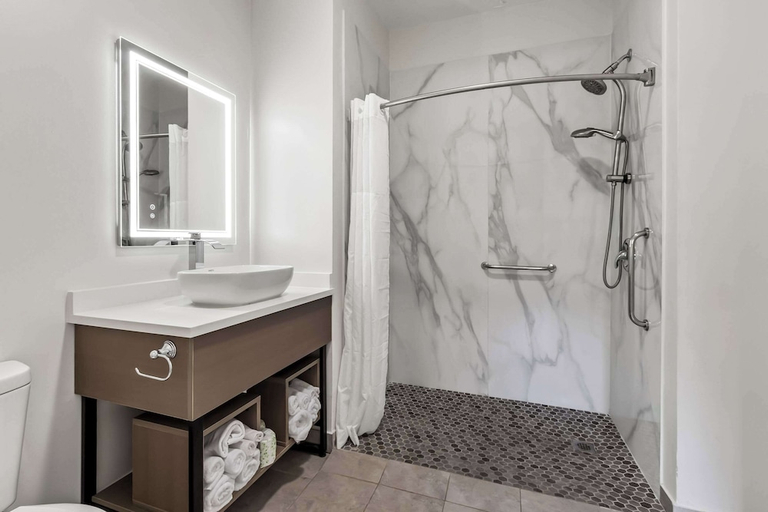 Bathroom 4, MainStay Suites Columbia Harbison, Richland
