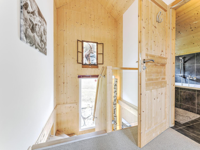 Others 4, Chalet in Hohentauern by Ski Lift, Murtal