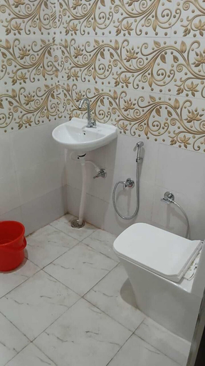 Bathroom 5, J.R Palace Hotel & Banquet, Rampur