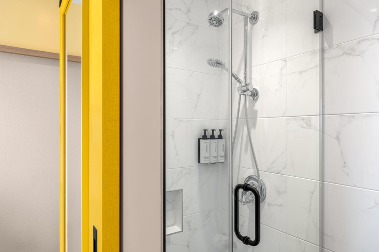 Bathroom 4, Voco Astoria, by IHG, New York