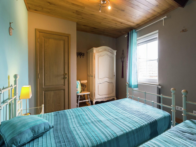 Bedroom 2, Holiday Home in Vodelee with Nature Views, Namur