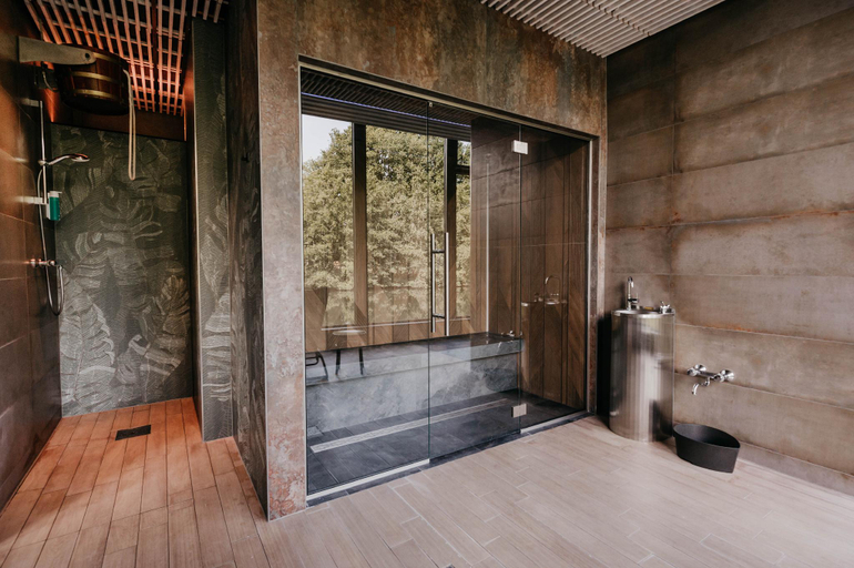 Bathroom 5, Hotel Mitland, Utrecht