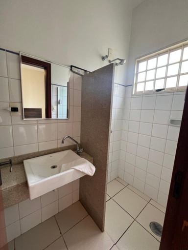 Bathroom 3, Hotel e Restaurante Chao Nativo, São José da Barra