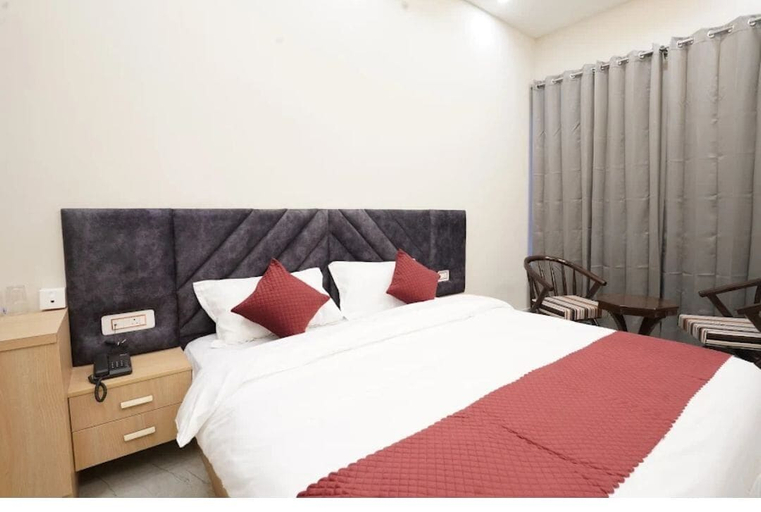 Room 5, Su Casa Banquets and Hotel, Dehradun