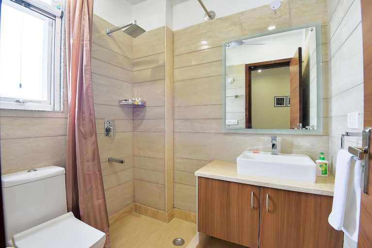 Bathroom 3, OLIVE Service Apartments Golf Course Road Gurgaon, Gurgaon