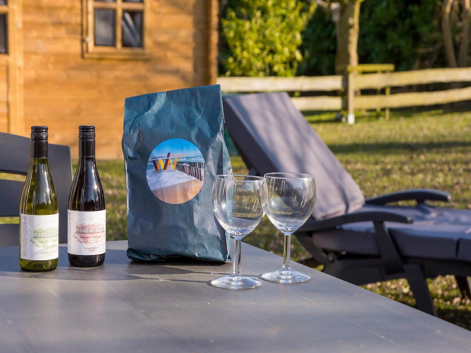 Food & Drinks, Holiday Home near Veerse Meer Lake Wolphaartsdijk, Goes