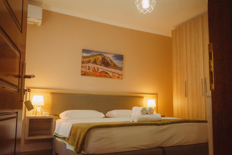 Bedroom 2, Te Gjyshi, Beratit