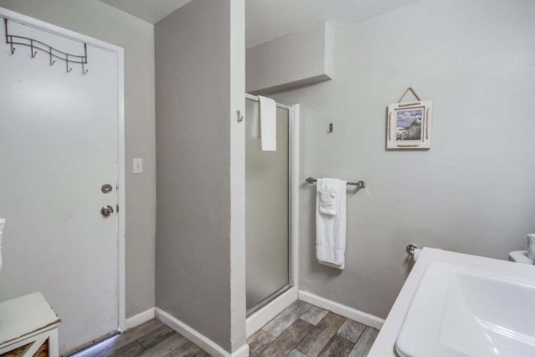 Bathroom 4, The Big House, San Diego