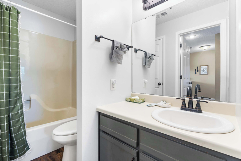Bathroom, Lake Access Condo Condo for 4!, Taney