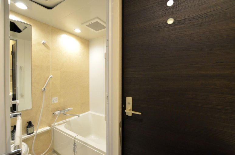 Bathroom 4, Kikitsu Station Hotel, Isahaya