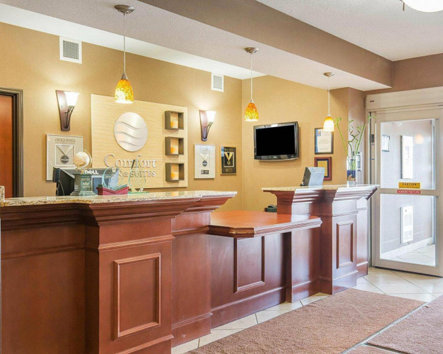 Public Area 2, Comfort Inn & Suites Airdrie, Division No. 6
