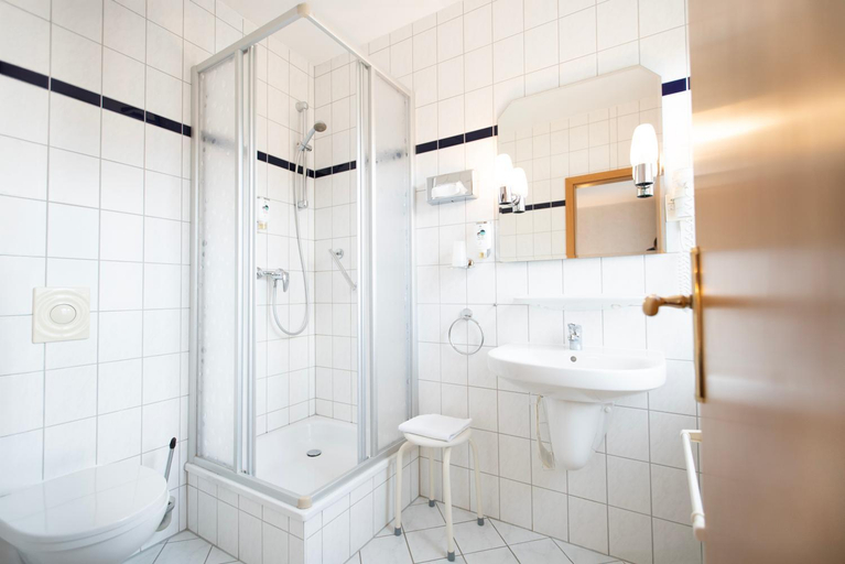 Bathroom 2, Landhotel Plauen Zwoschwitz, Vogtlandkreis
