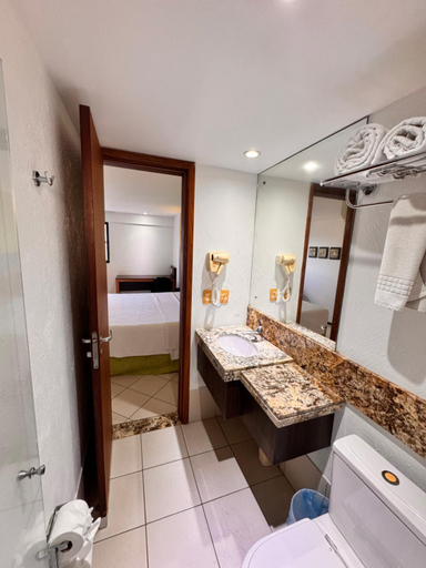 Bathroom 5, Natal Plaza, Natal
