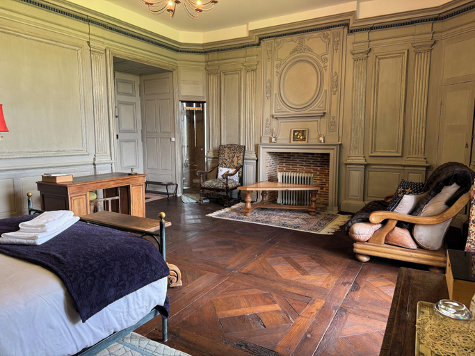 Bedroom 2, Château de Mauhic - 15th century, Gers