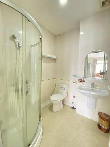 Bathroom 3, EMERALD APARTMENTS, District 3