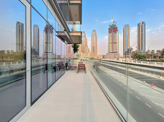Terrace/patio 2, 2BR plus M Pet-Friendly Prime Amenities, Dubai