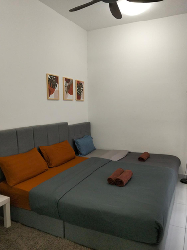 Bedroom 3, Sky Trees Bukit Indah Aeon with Wifi Netflix, Johor Bahru
