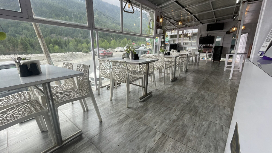 Food & Drinks 5, Singh Saab Rooms & Cafe, Kullu