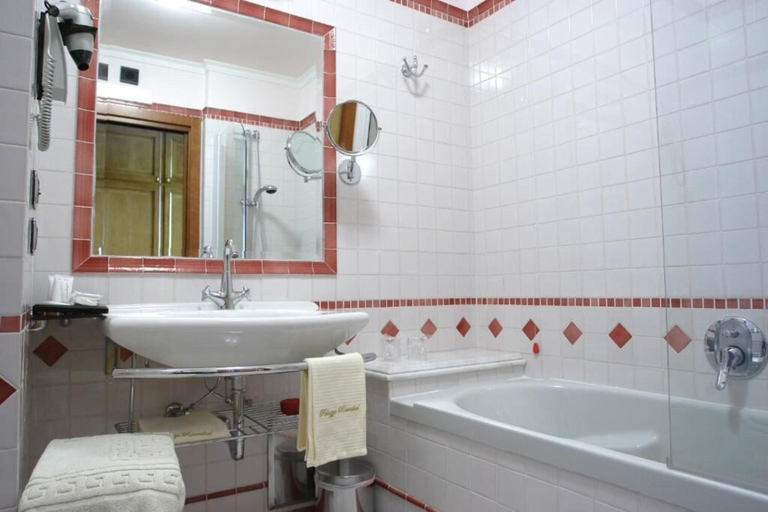 Bathroom 5, Palazzo Rosenthal Vesuview, Napoli
