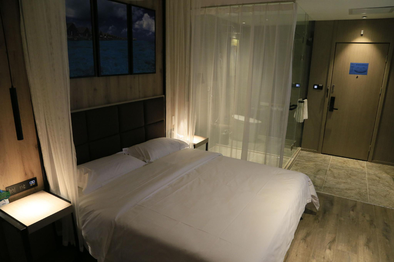 Bedroom 2, Qingdao Elegance Hotel, Qingdao