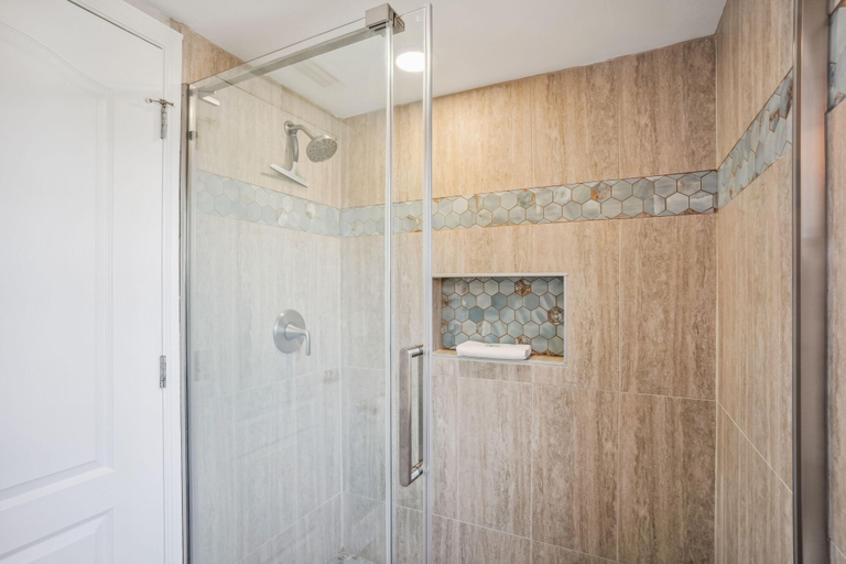 Bathroom 3, Emerald Isle 604, Pinellas