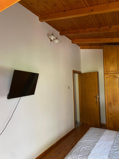 Bedroom 2, The View House, Gjirokastrës