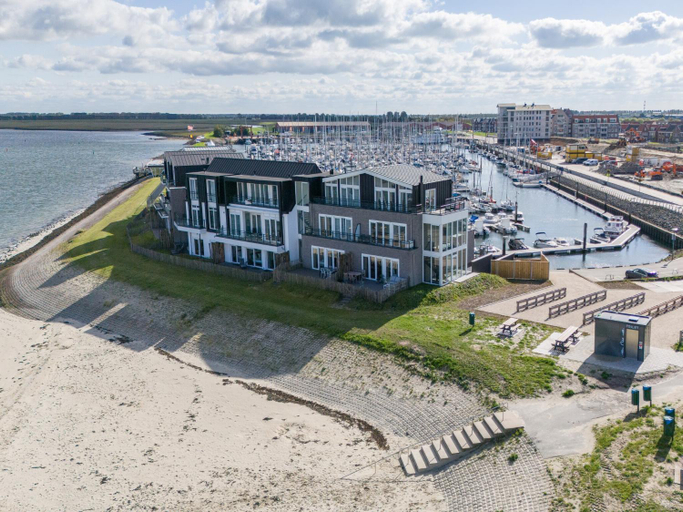 Surrounding environment 2, Apartment in Sint-Annaland with Beach Access, Tholen
