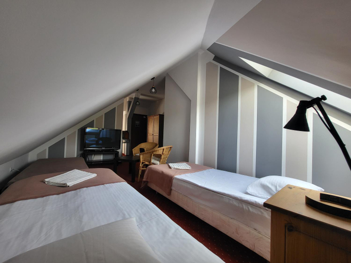 Bedroom 2, Apartamenty Amadeus & Trattoria Matteo e Raffaello, Kłodzko