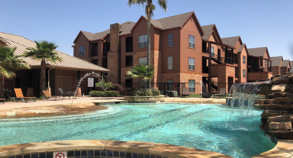 Sport & Beauty, Landing Apartments Houston Southbelt, Houston