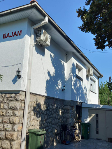 4, Bajam Apartments