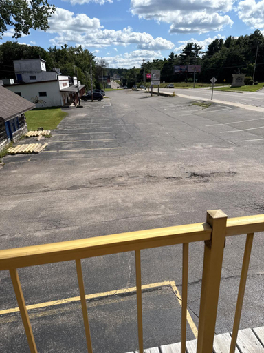 Others 4, Lake Aire Motel, Sauk