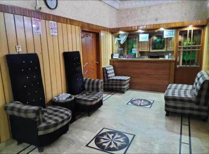Others, Karachi Motel, Karachi