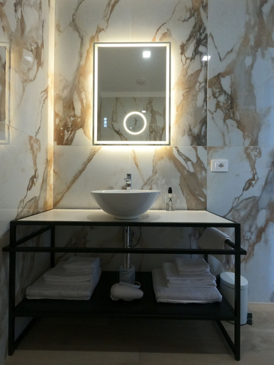 Bathroom 2, Hotel Ohana, Rome