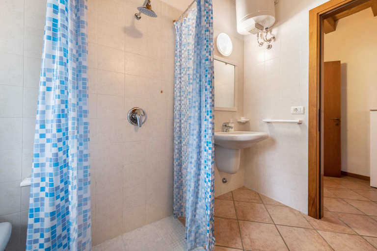 Bathroom 4, AGRITURISMO COLOMBARE TEBOI BILOCALE, Verona
