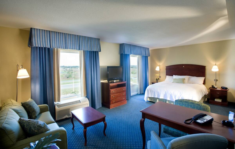 Bedroom 3, Hampton Inn & Suites Lake Wales, Polk