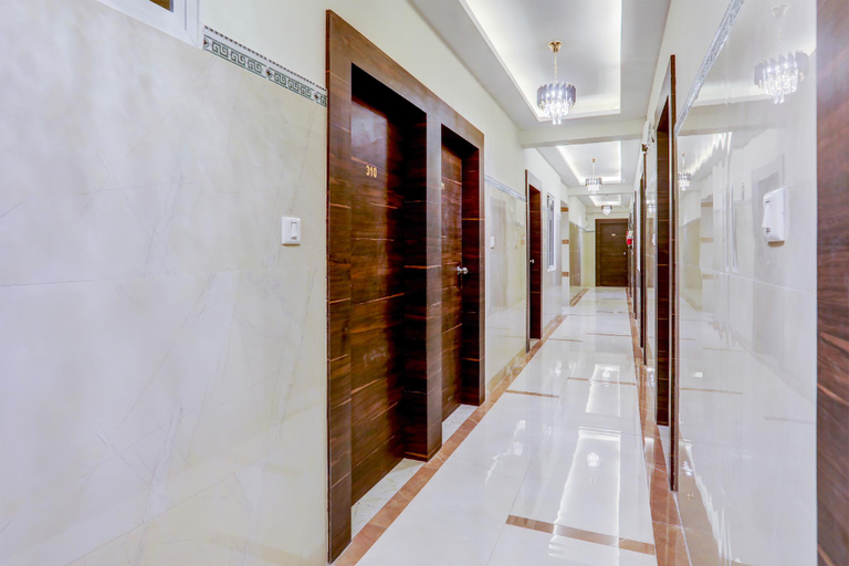 Lobby 3, Townhouse Madiwala Lake Park, Bangalore