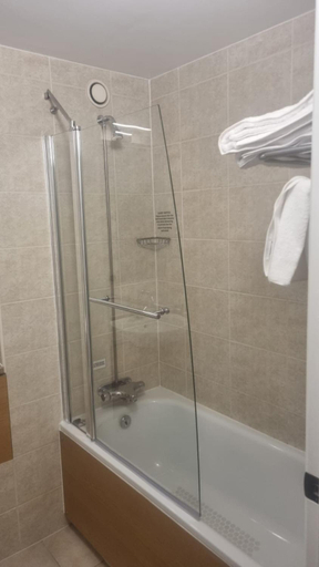 Bathroom 5, Mercure Wigan Oak, Wigan