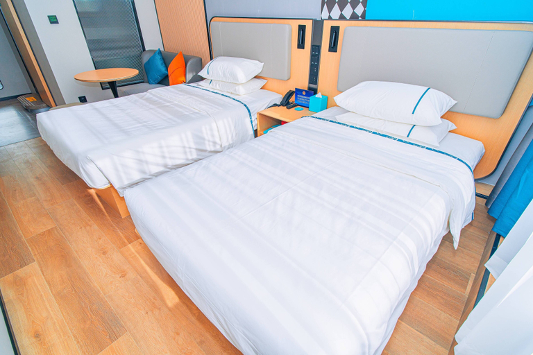 Room 5, Home Inn Huayi Select Collection Hotel, Beijing