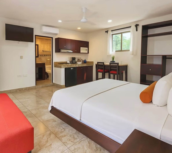Room 5, Hotel Papagayo, Cozumel