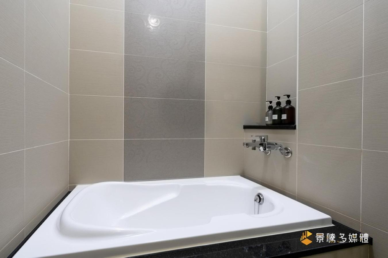 Bathroom 5, 飛行旅店, Yilan
