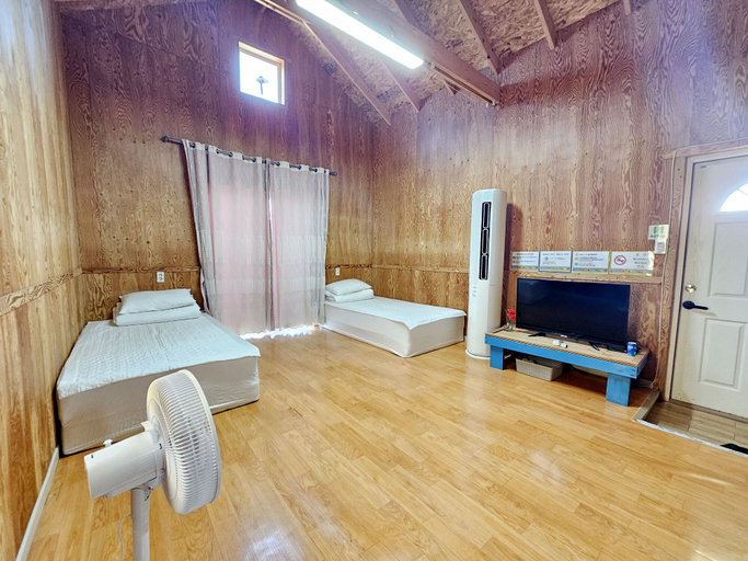 Bedroom 2, Udo Sunflower pension, Seogwipo