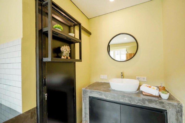 Others 3, Loft Hideaway Villa with Sofa Bed Central Canggu, Badung