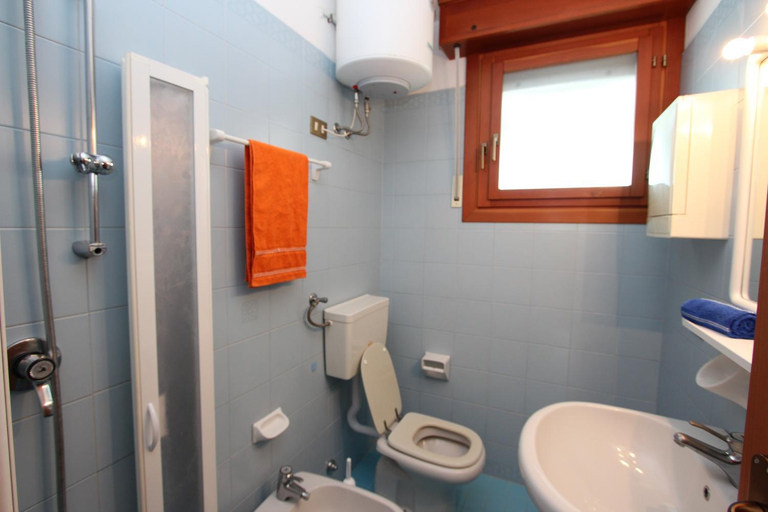 Bathroom, Delightful seaside flat with ac - Beahost, Venezia