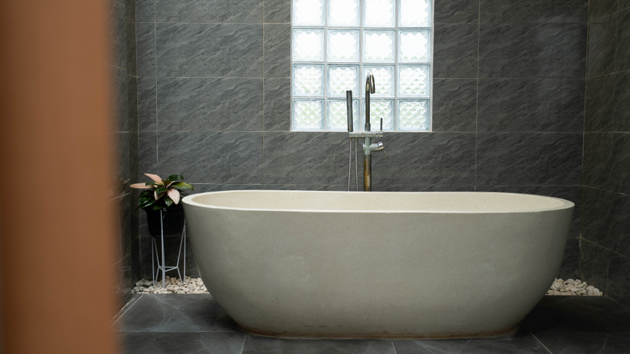 Bathroom, Kulawarga Resort, Garut