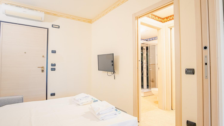 Bedroom 3, Relais Du Lac, Brescia