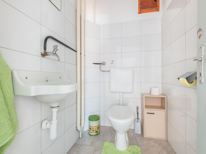 Bathroom 3, Chalet in Tyrol near Ski Resort, Landeck