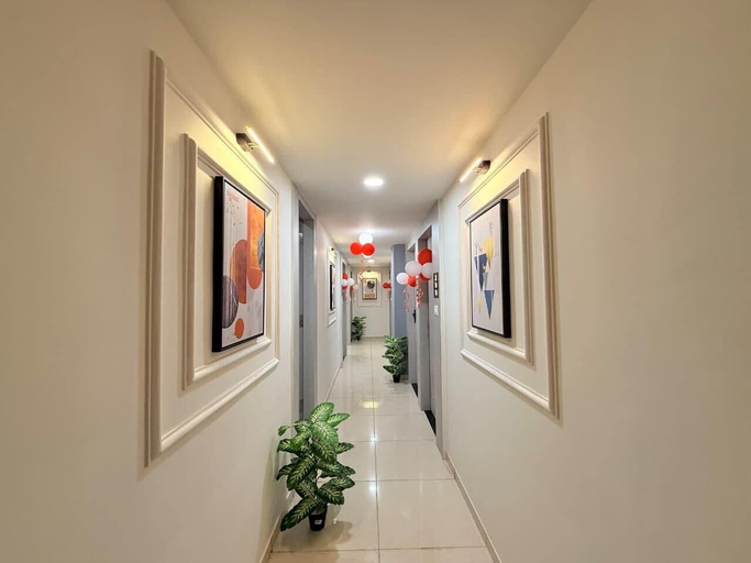 Lobby 3, Hotel Apple Lake, Ahmadabad
