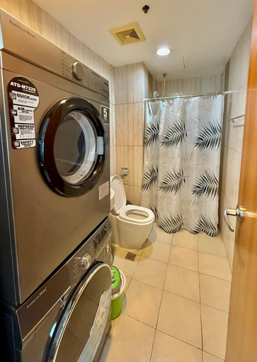 Bathroom, 1 Bedroom Condo near US Embassy and St Lukes Medical Clinic, Manila City